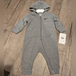 Nike Baby Full Zip Outfit With Hood NWT 6 Months